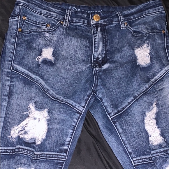 Jeans - Picture 2 of 9